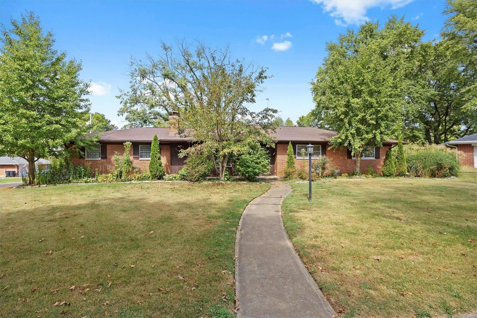 Property Photo: 429 Springdale Drive IL 62223