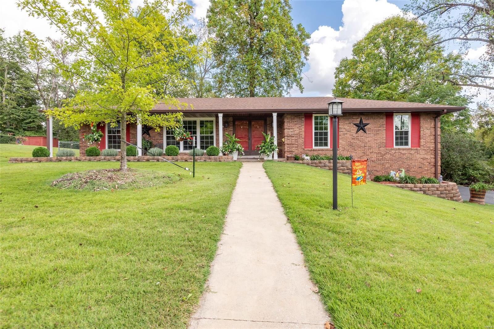 Property Photo:  100 Westminster  IL 62234 