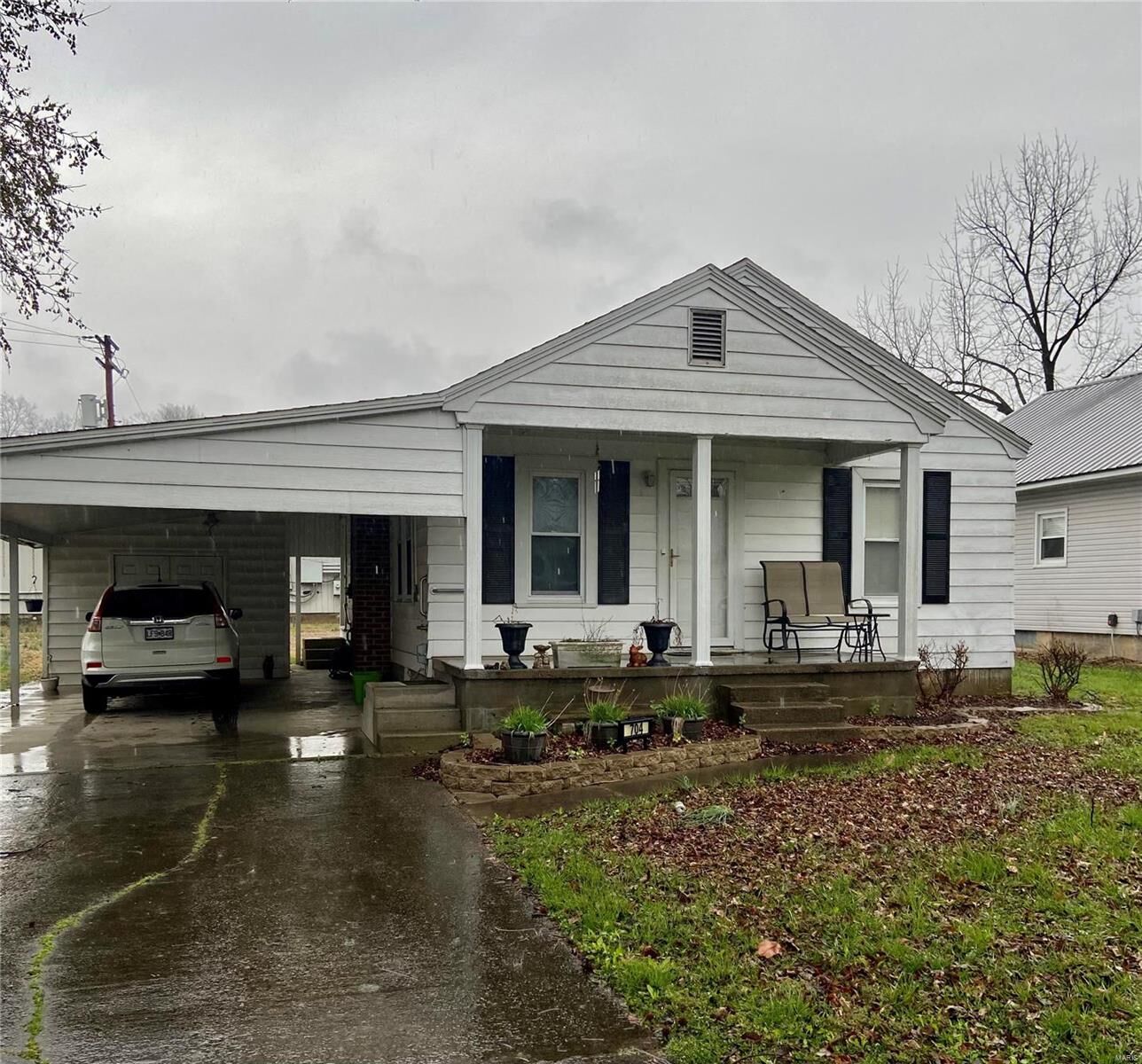 Property Photo:  704 Kain Street  MO 63771 