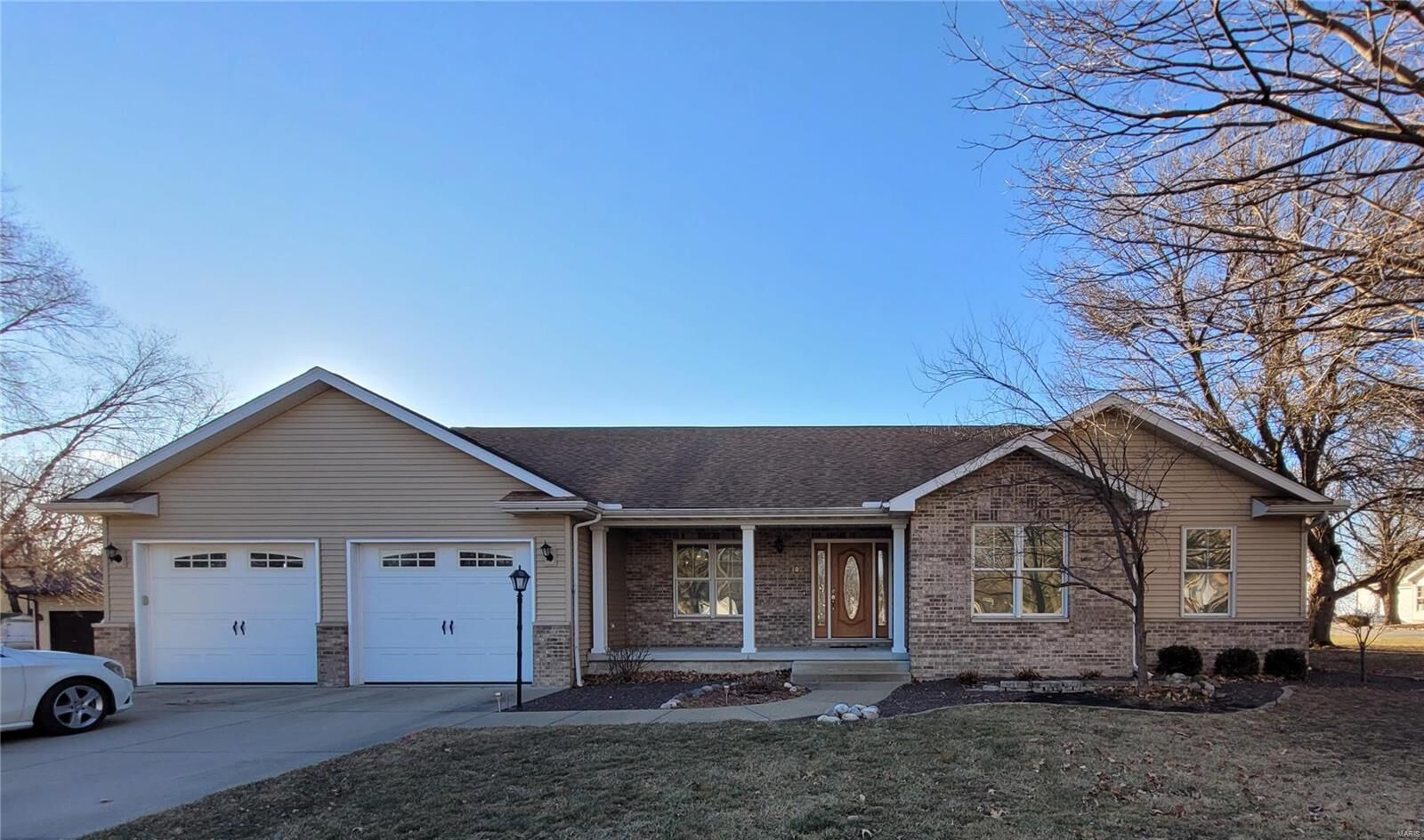 Property Photo:  409 N West Street  IL 62560 