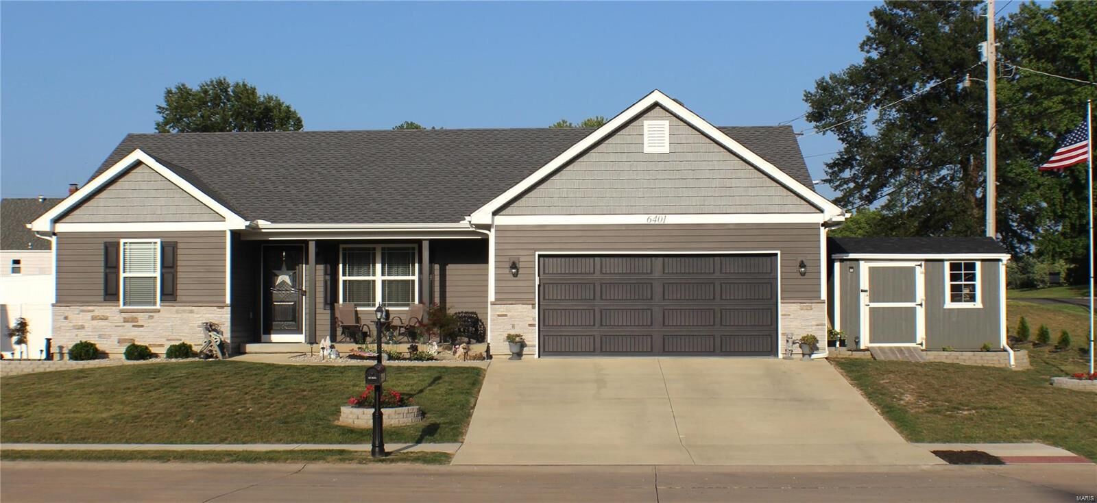 Property Photo:  6401 Winter Court  IL 62035 