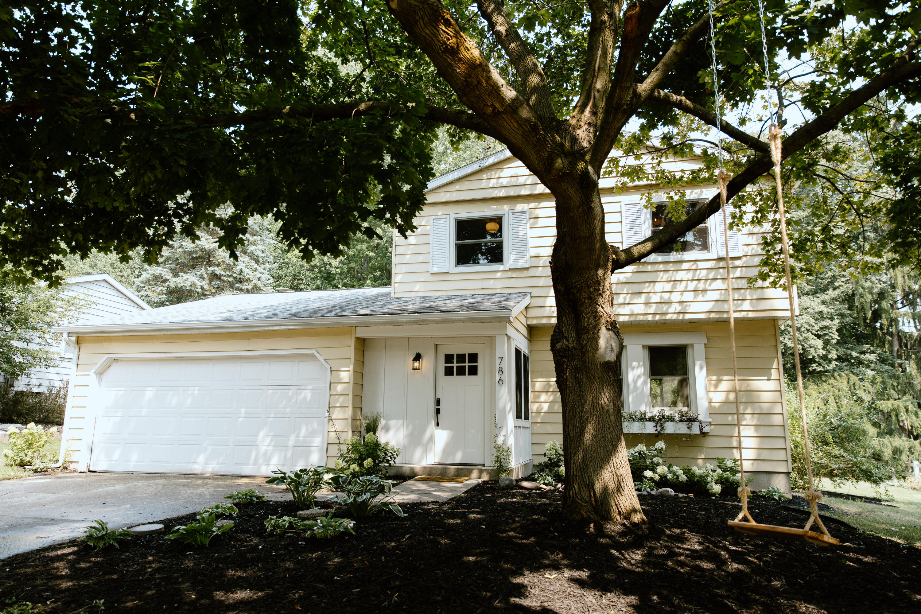 786 Adaway Avenue SE  Ada MI 49301 photo