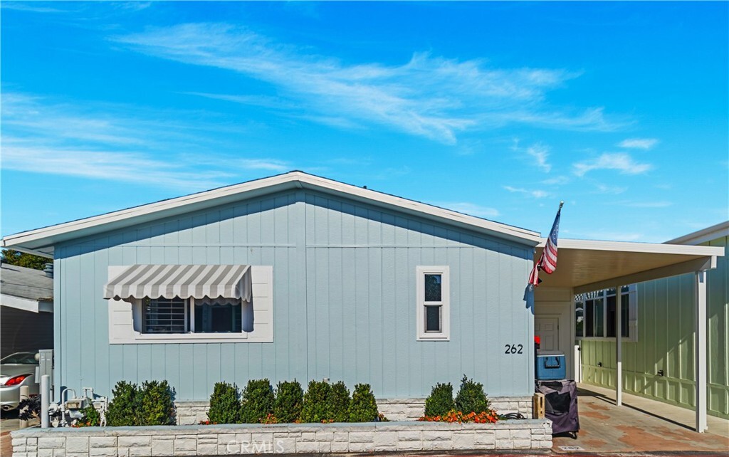 Property Photo:  262 Mayflower Drive  CA 92660 