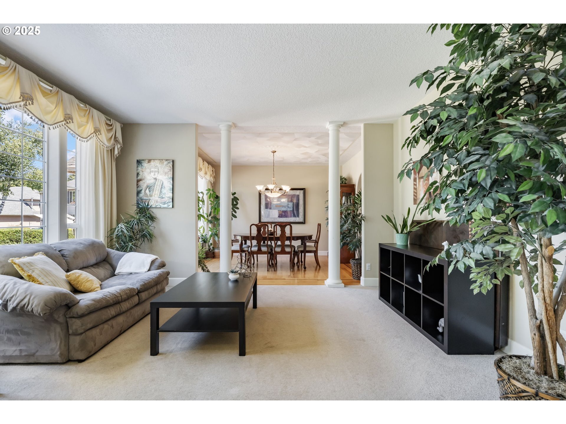 Property Photo: 1350 E 14th Cir WA 98629