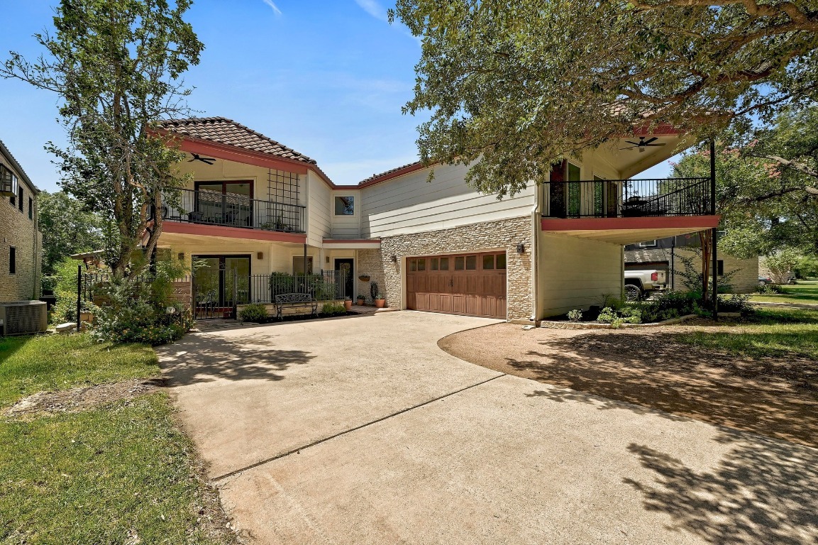 Property Photo: 122 Acapulco Drive TX 78734