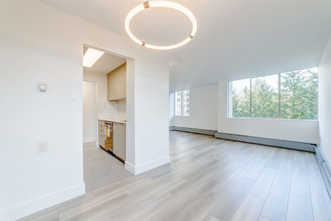 Property Photo: 2004 Fullerton Avenue 1108 BC V7P 3G8