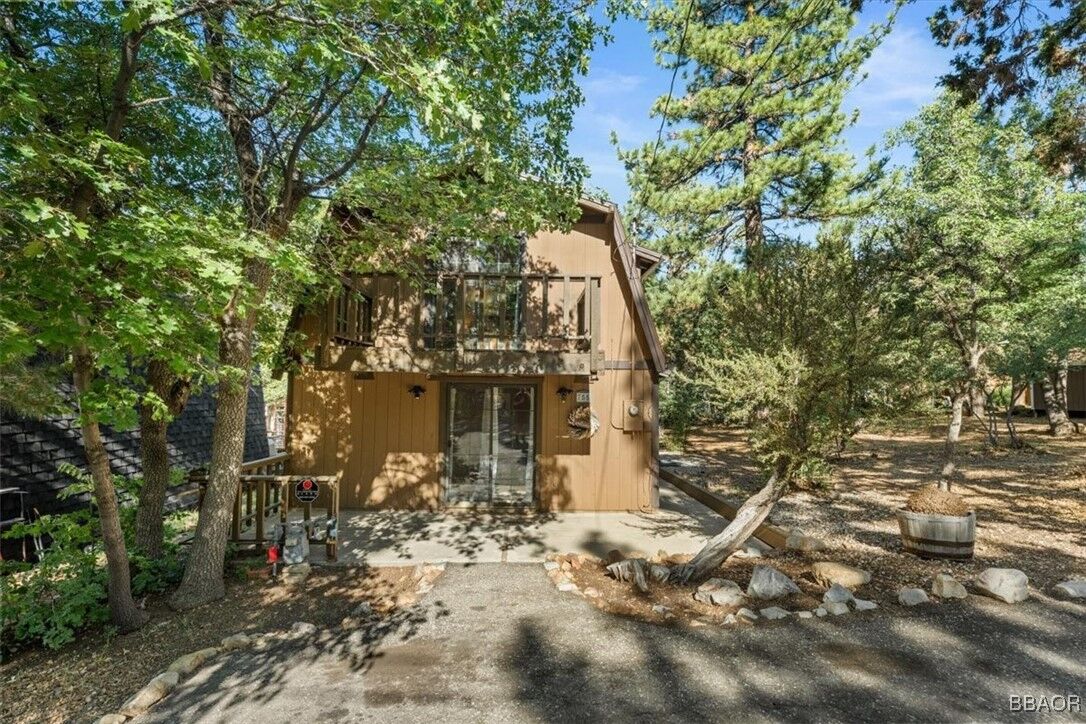 Property Photo:  755 Holmes Lane  CA 92386 