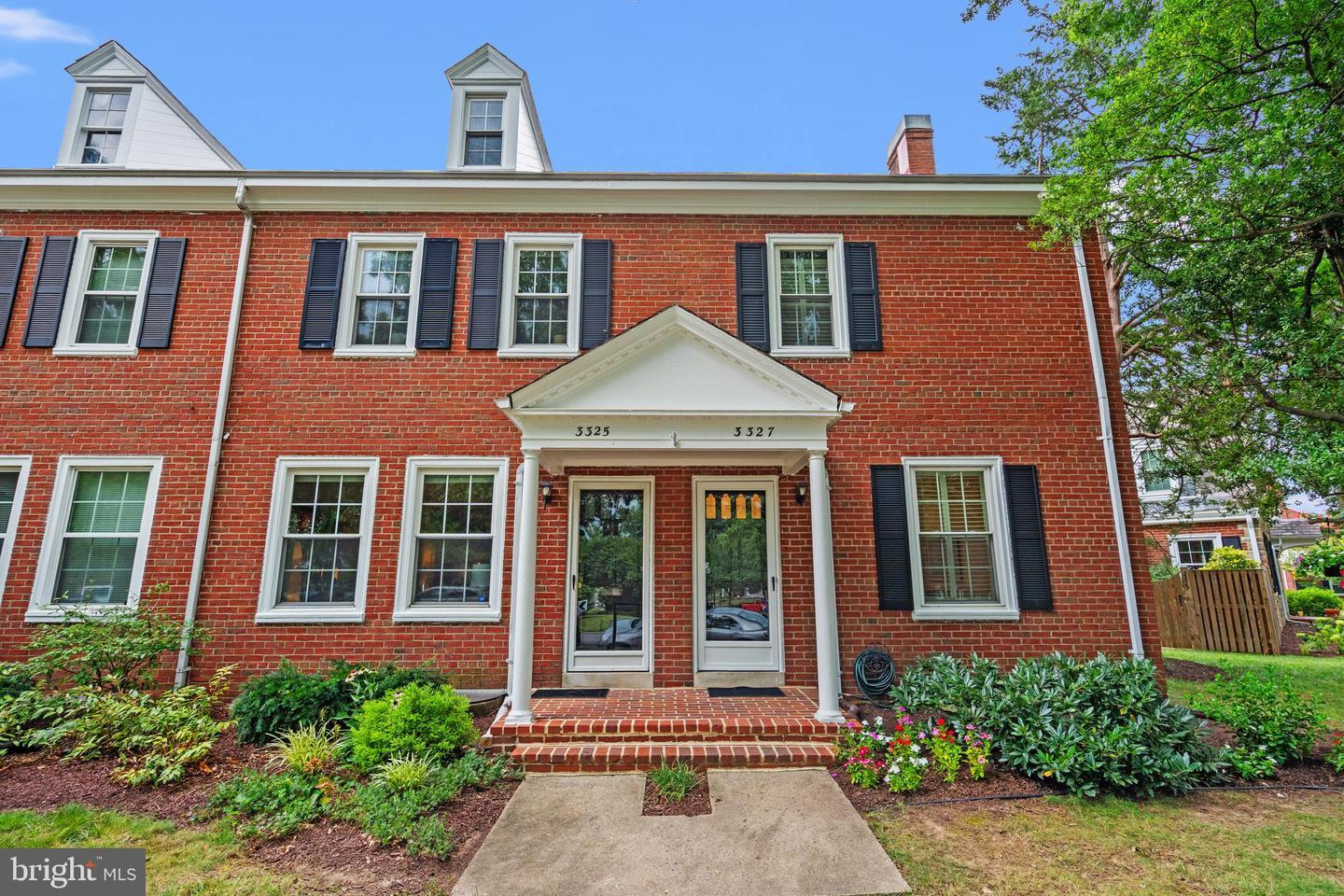 3327 S Stafford Street  Arlington VA 22206 photo