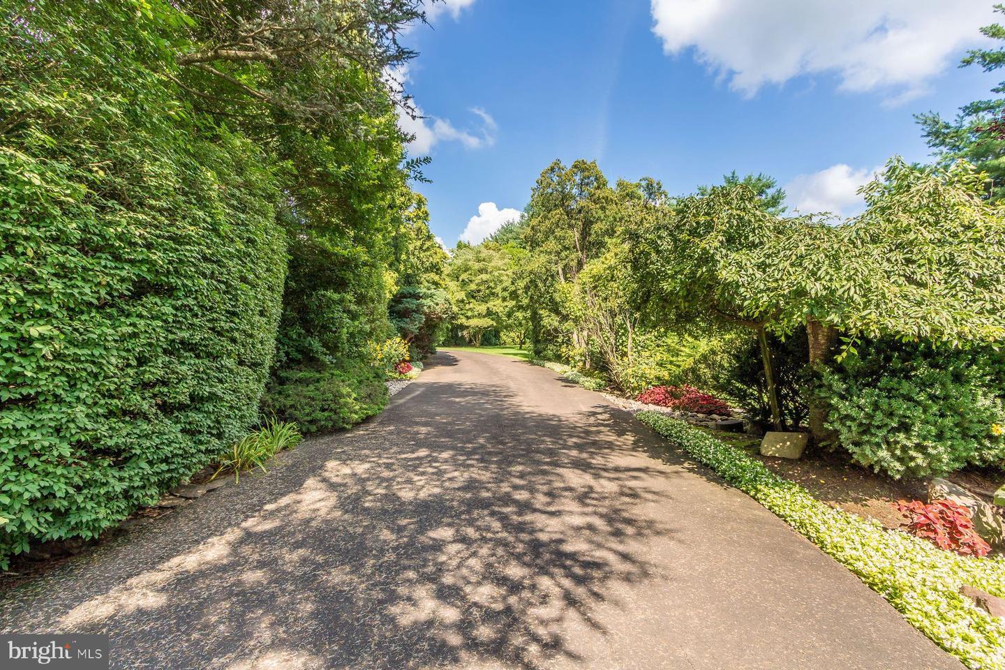 Property Photo: 1035 Wright Drive PA 19006