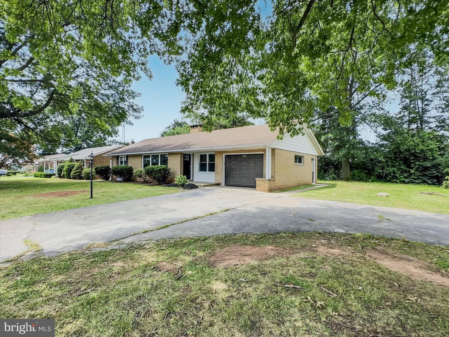 Property Photo: 4200 N George Extension Street PA 17345