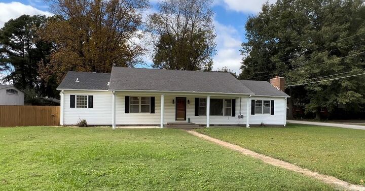 Property Photo: 701 S Main Street AR 72438