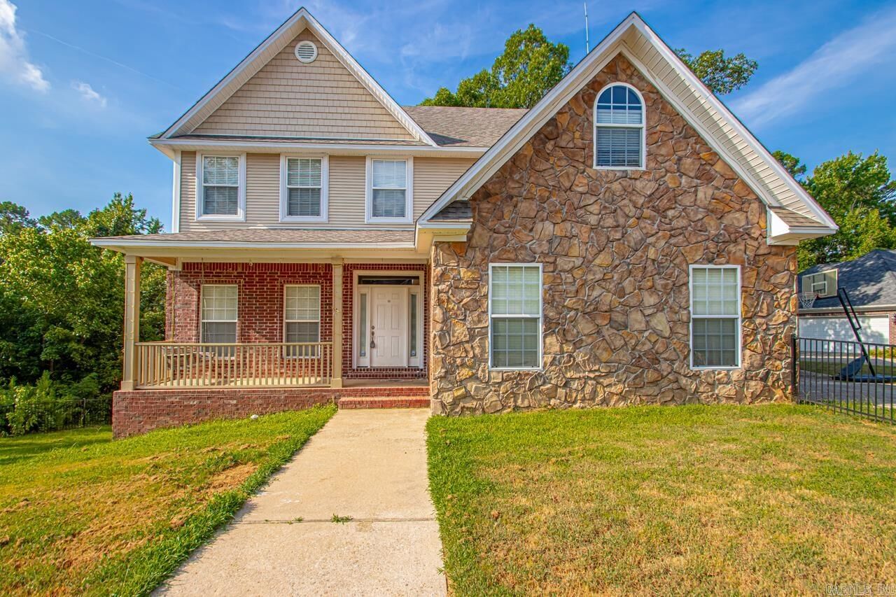 Property Photo:  1419 River Point Court  AR 72105 