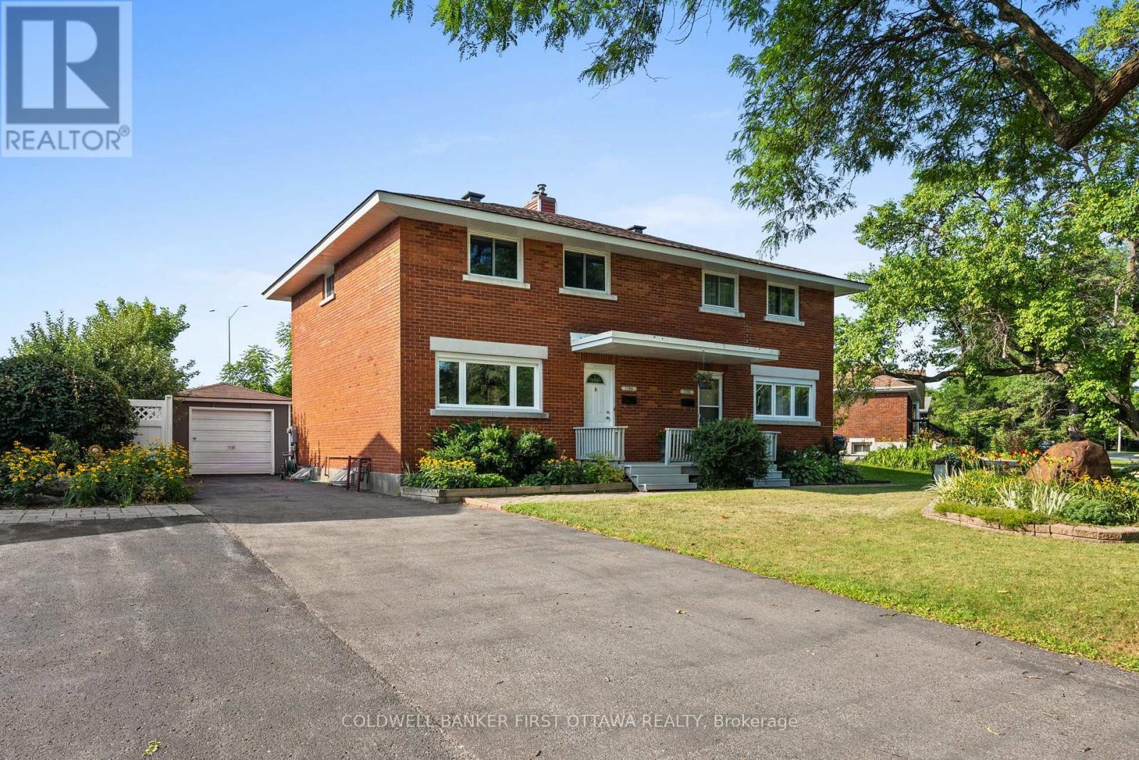Property Photo: 1788 Ernest Avenue ON K2A 1M1