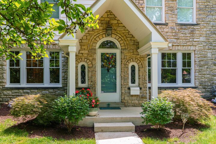 Property Photo:  2549 Brentwood Road  OH 43209 