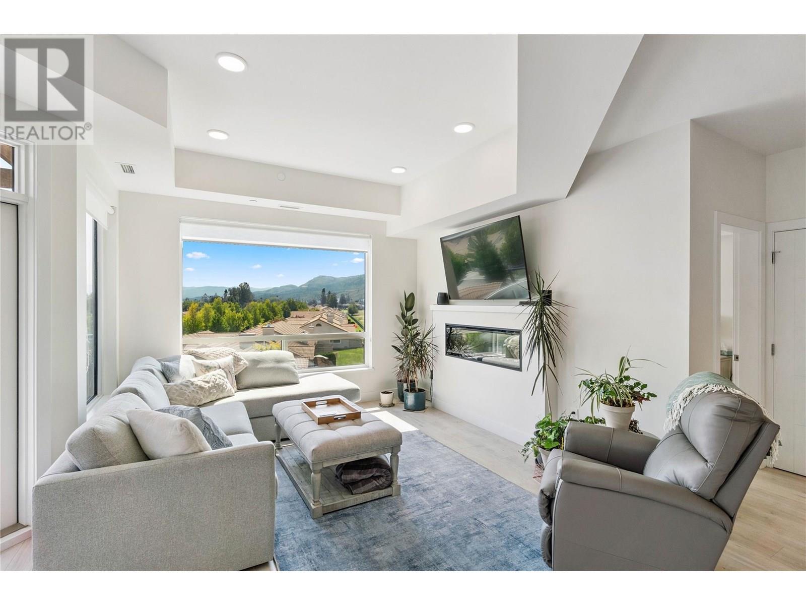 Property Photo: 651 Dunes Drive 302 BC V2B 0K2