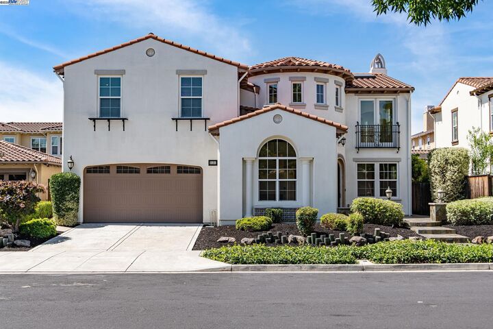 Property Photo:  2131 Chamomile Ct  CA 94582 