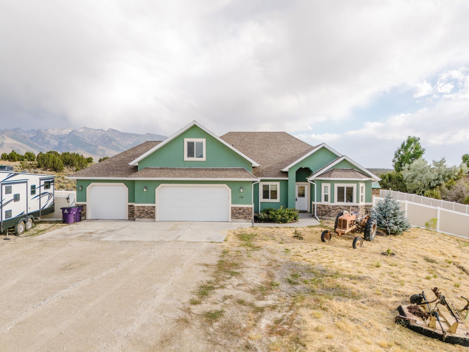 Property Photo:  736 Holyoke Drive  NV 89815 