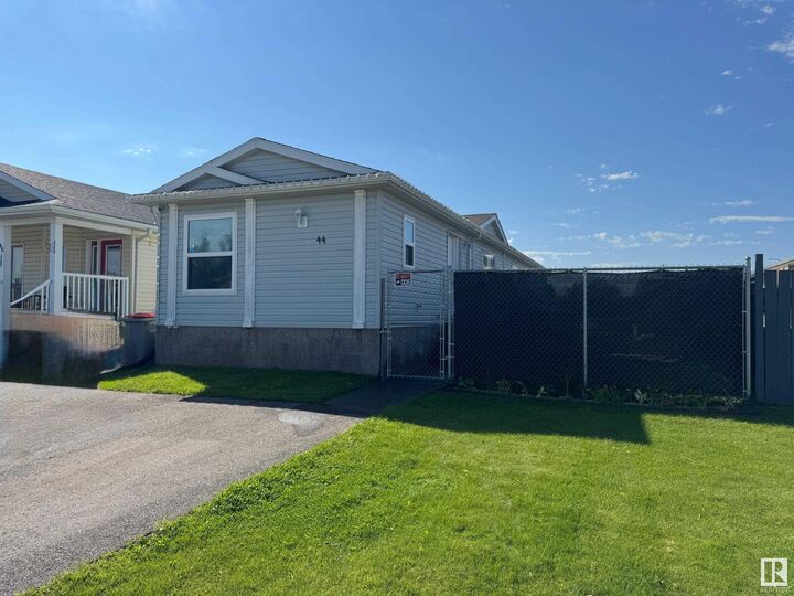 44 Jutland Crescent  Stony Plain AB T7Z 0A3 photo