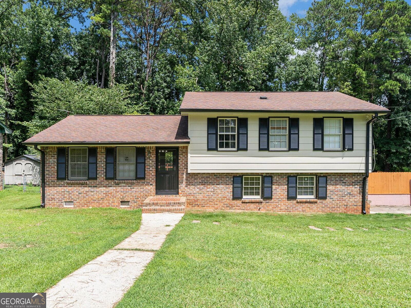 Property Photo:  1638 Dellwood Circle  GA 30260 