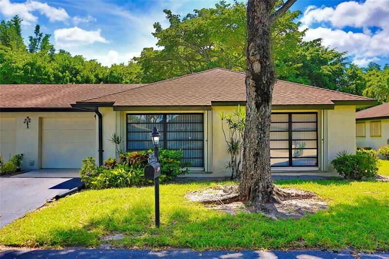 Property Photo:  4710-B Finchwood Rd B  FL 33436 