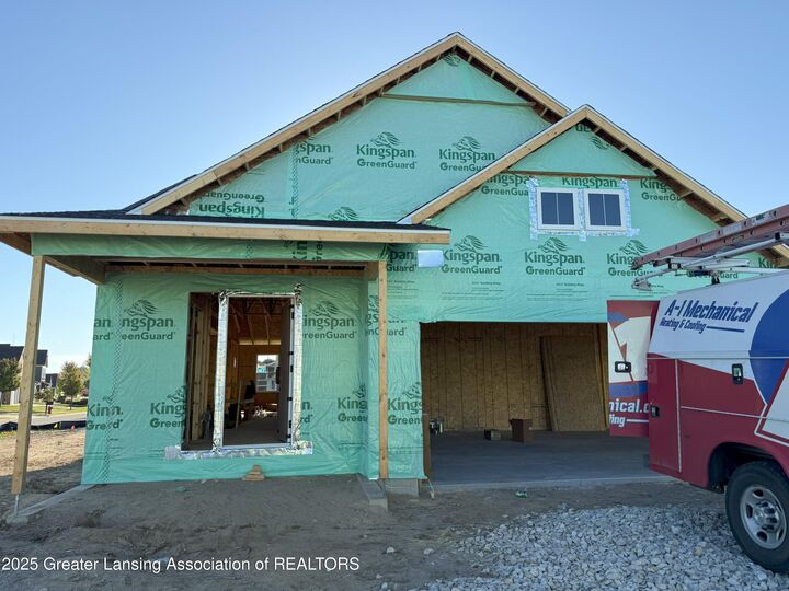 Property Photo:  