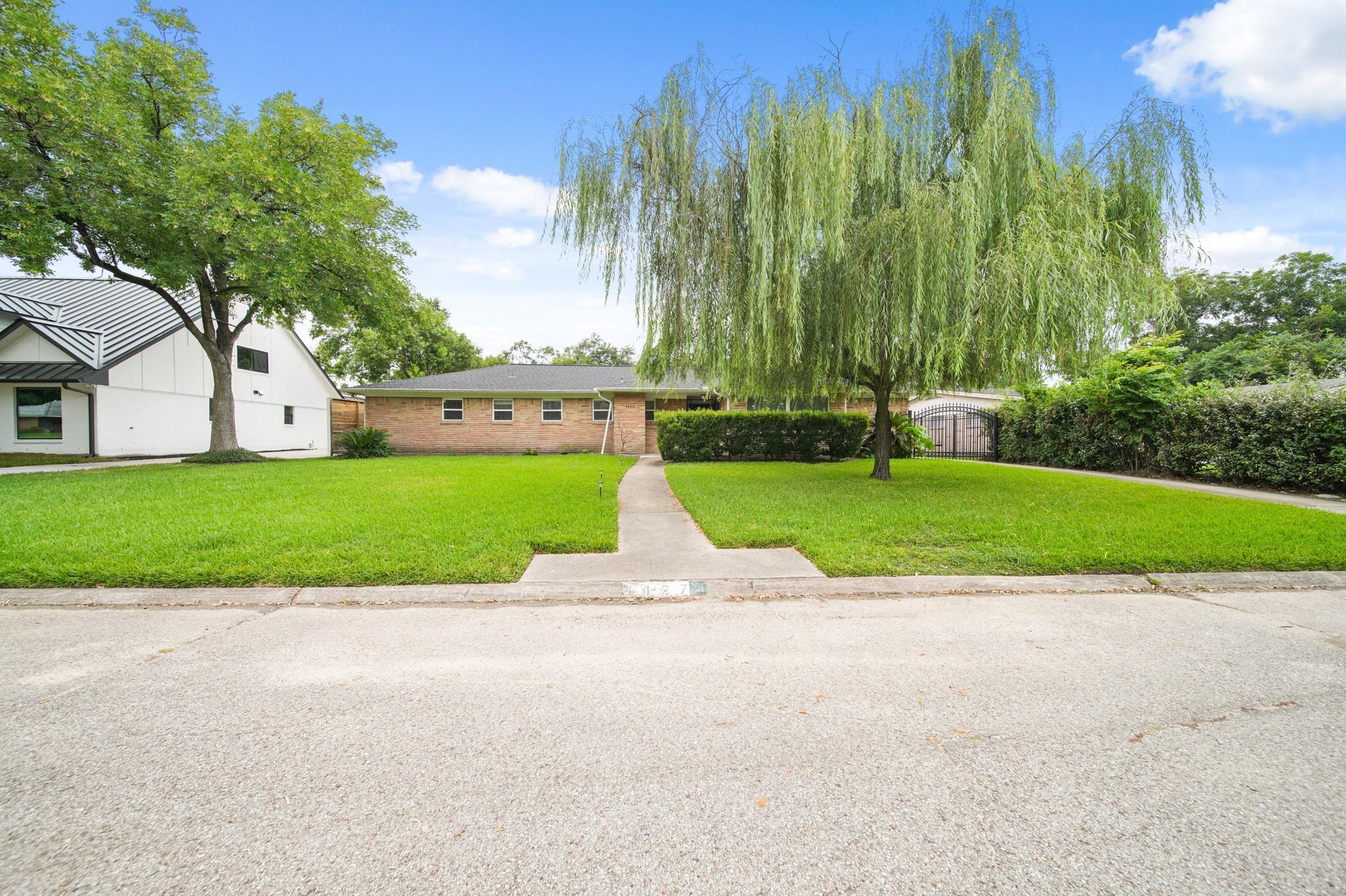 Property Photo: 4427 Sarong Drive TX 77096