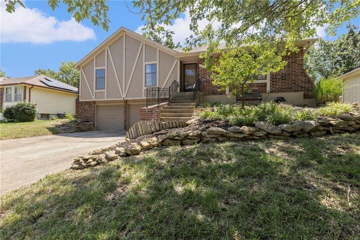 Property Photo: 7505 E 132nd Terrace MO 64030
