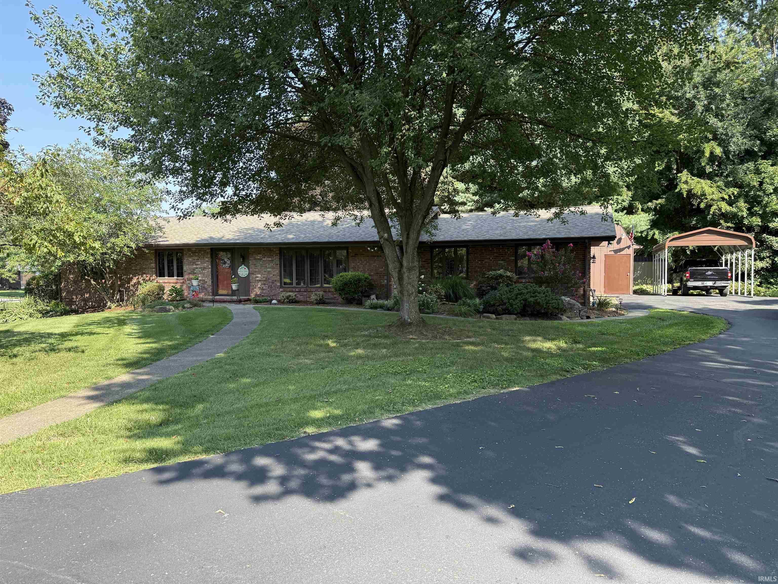 1912 Margaret Drive  Vincennes IN 47591 photo