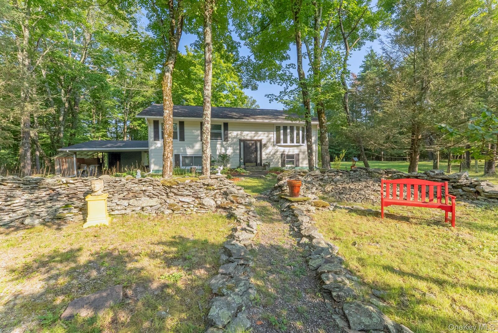 Property Photo:  12 Arnold Drive  NY 12498 