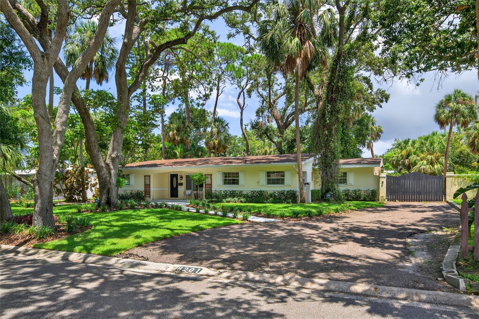 Property Photo: 8201 24th Avenue N FL 33710