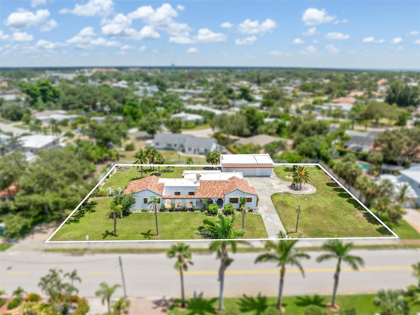 Property Photo: 333 Sorrento Street FL 34285