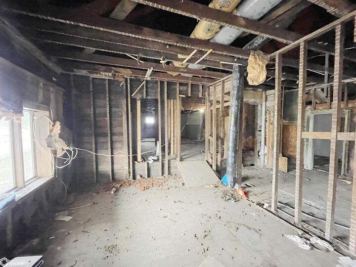 Property Photo: 918 Carroll Street IA 52632