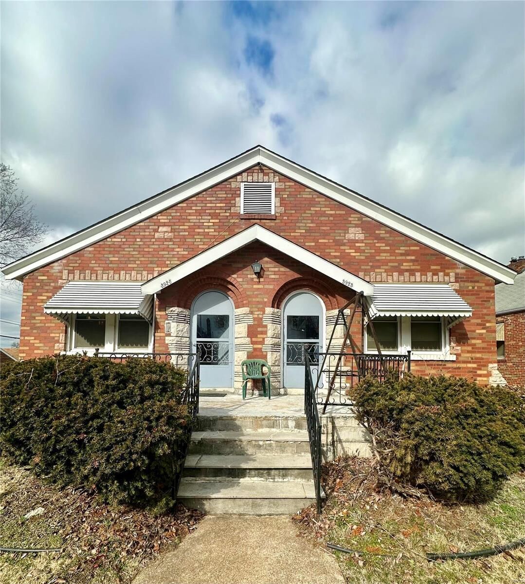 Property Photo:  3923 Alexander Street  MO 63116 