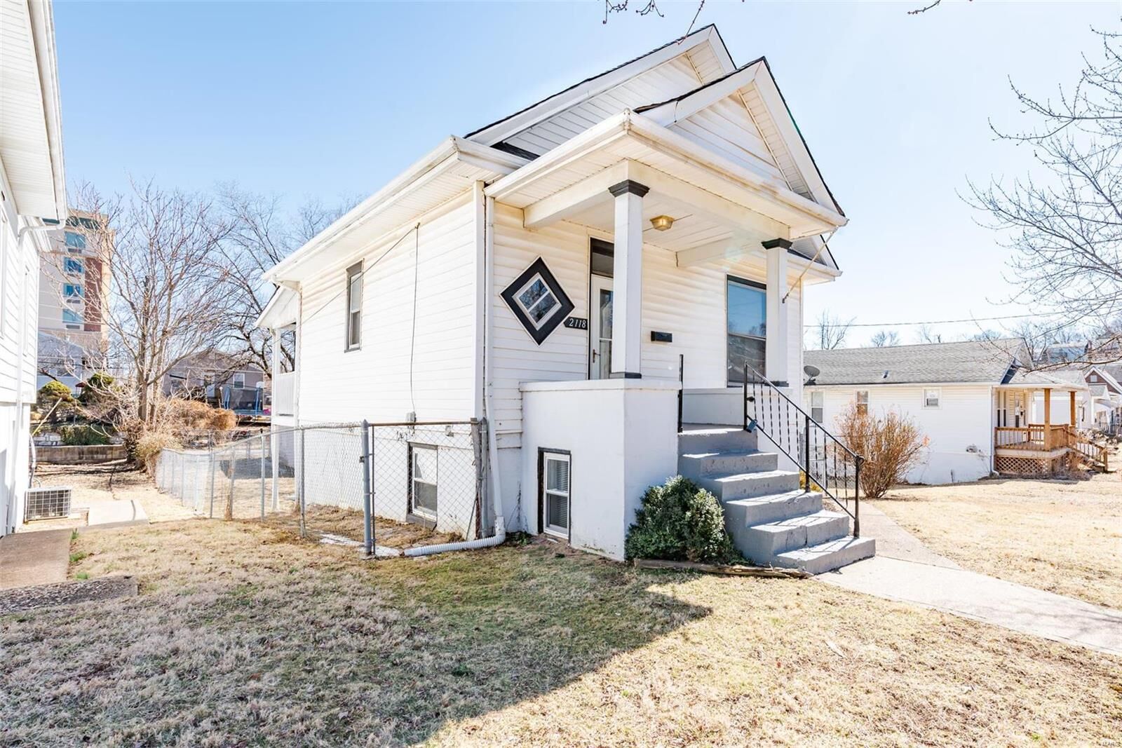 Property Photo:  2118 Knox Avenue  MO 63139 