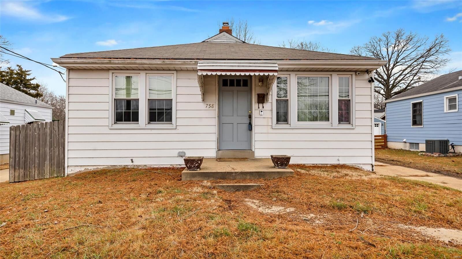 Property Photo:  758 Avenue H  MO 63125 