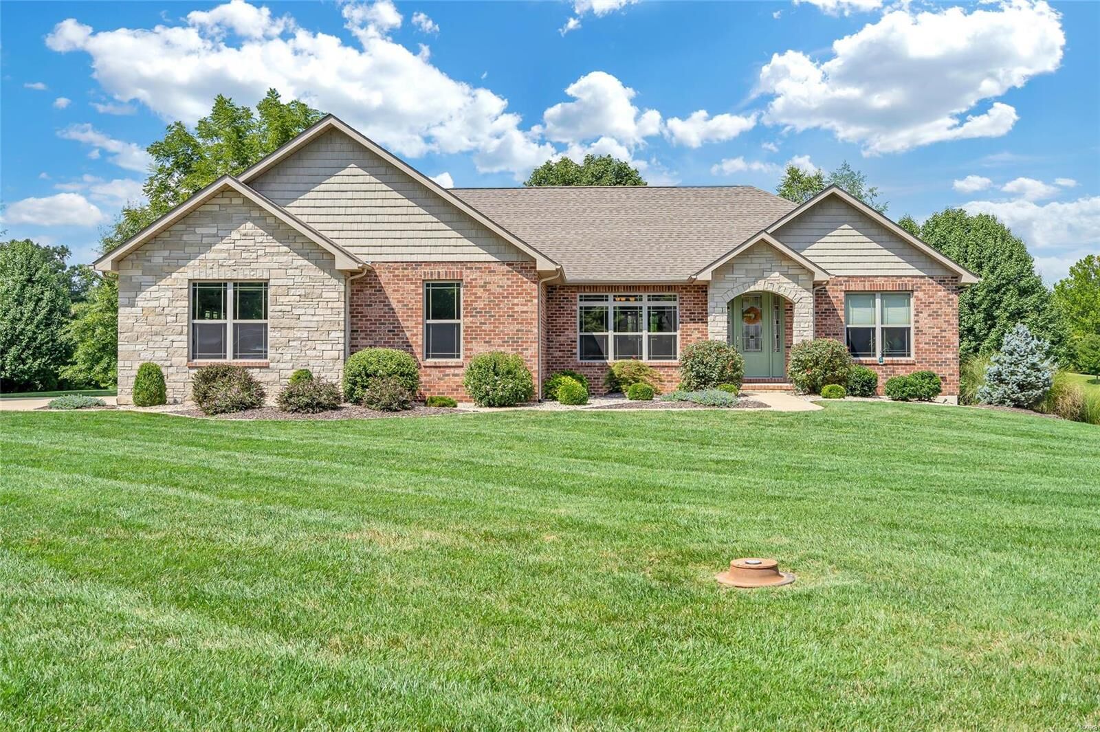 Property Photo: 3241 Cedar Ridge Lane IL 62298