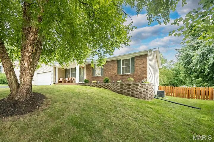 Property Photo:  5 Bee Ridge Court  MO 63376 