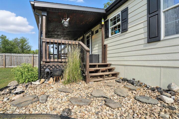 Property Photo: 402 3rd Street SD 57762-0000