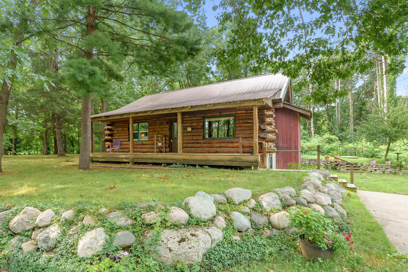 Property Photo:  50059 Territorial Road  MI 49045 