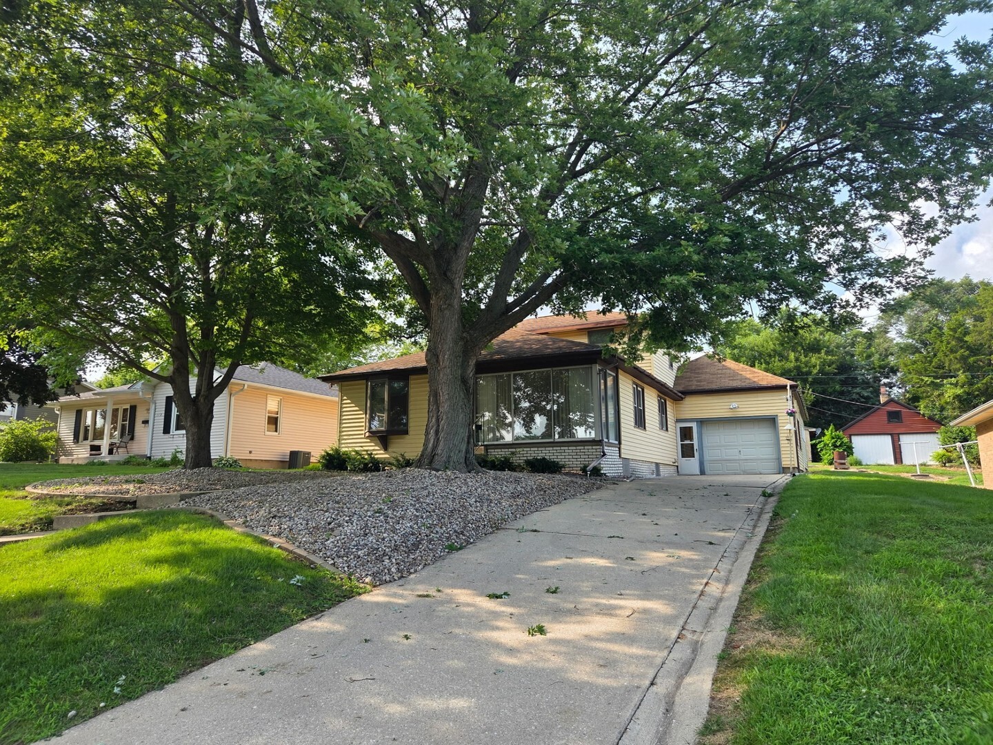 Property Photo: 108 W 6th Street IL 61362