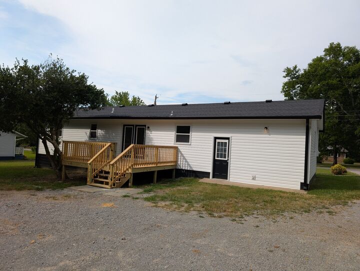 Property Photo: 226 Ledbetter Rd TN 37160