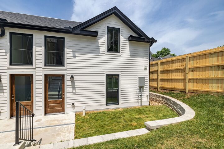 Property Photo:  905 N 12th St B  TN 37206 