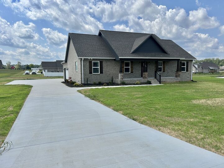 Property Photo:  225 Randall Ln  TN 37355 