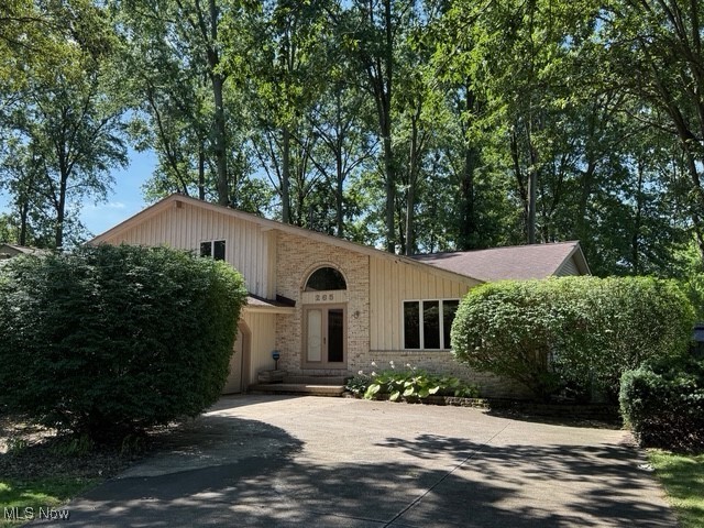 265 Old Oak Drive  Cortland OH 44410 photo