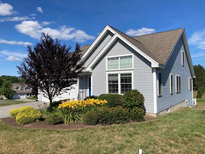 11 Three Ponds Drive  Brentwood NH 03833 photo