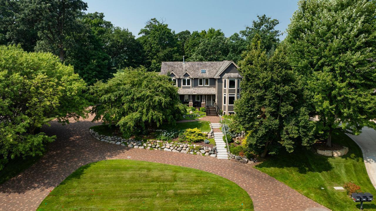 Property Photo:  2890 Autumn Woods Drive  MN 55318 