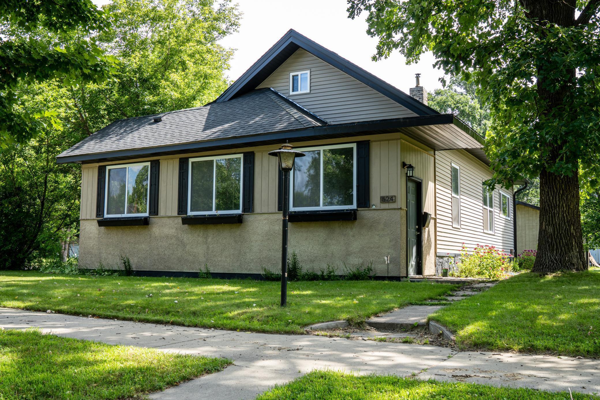 Property Photo:  524 NE 4th Avenue  MN 55744 