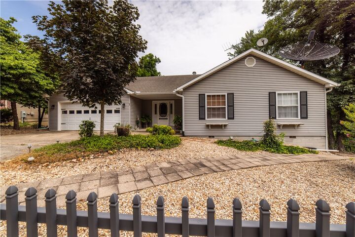 Property Photo: 2 Coalburn Circle AR 72715