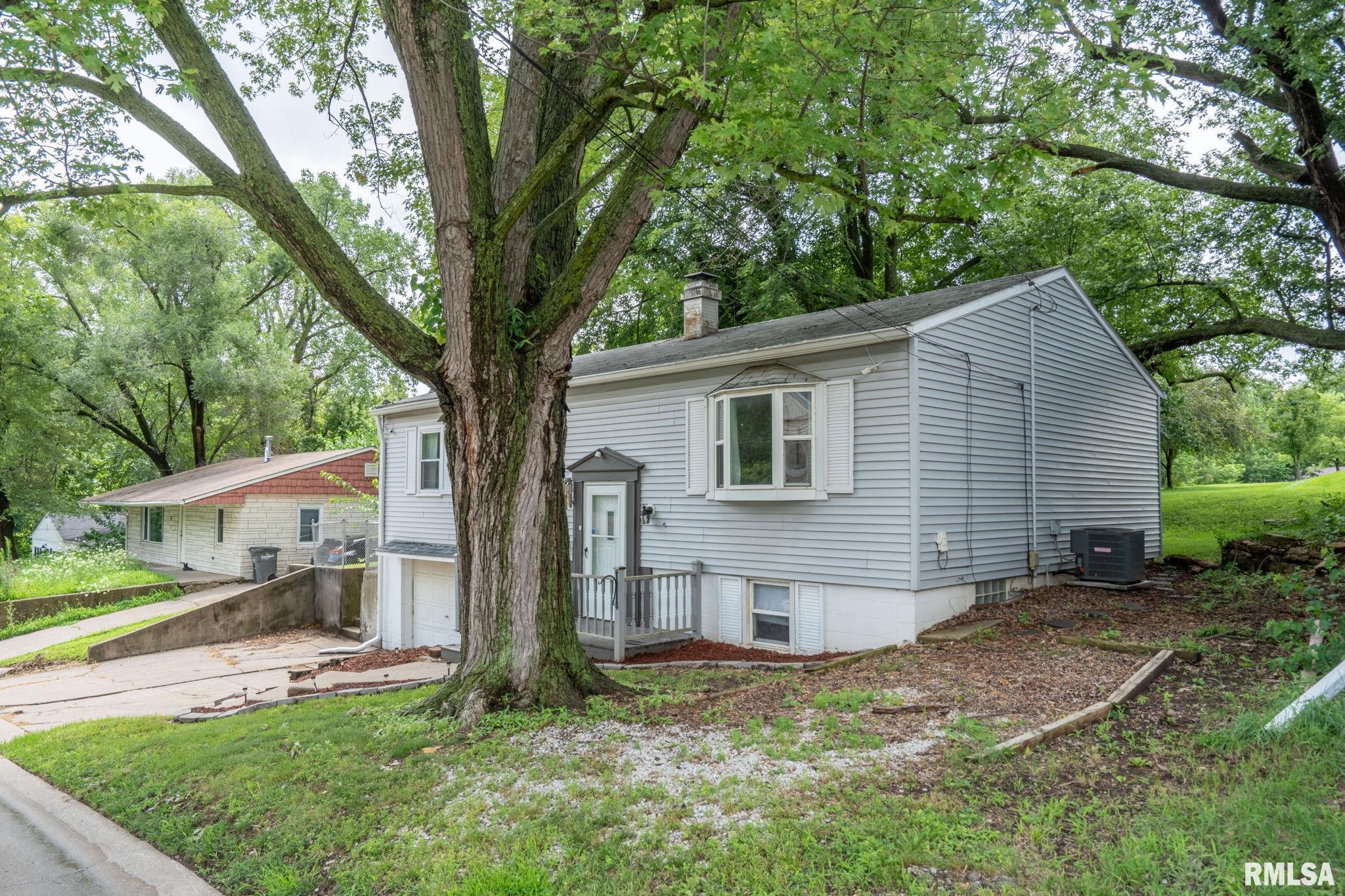 Property Photo:  15 Riverview Lane  IL 52722 
