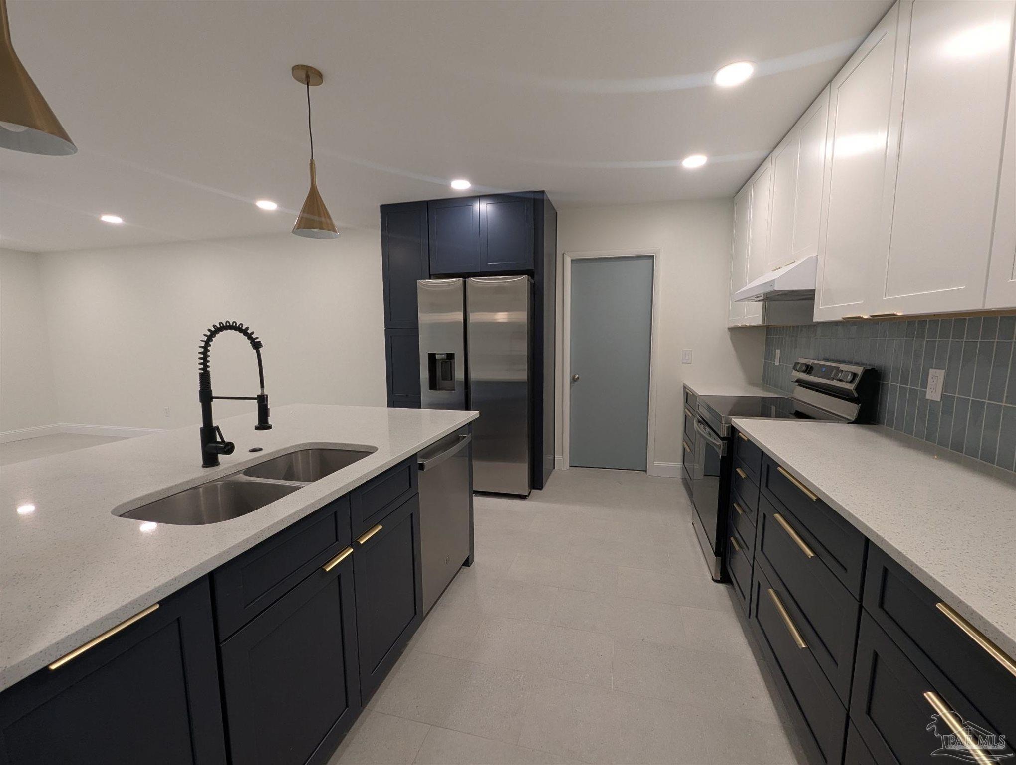 Property Photo: 528 Cheshire Ave FL 32547